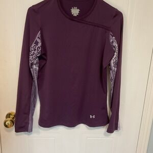 Under Armour Top Womens (Made Small) ‎ Purple Excellent Graphic Athletic Shirt